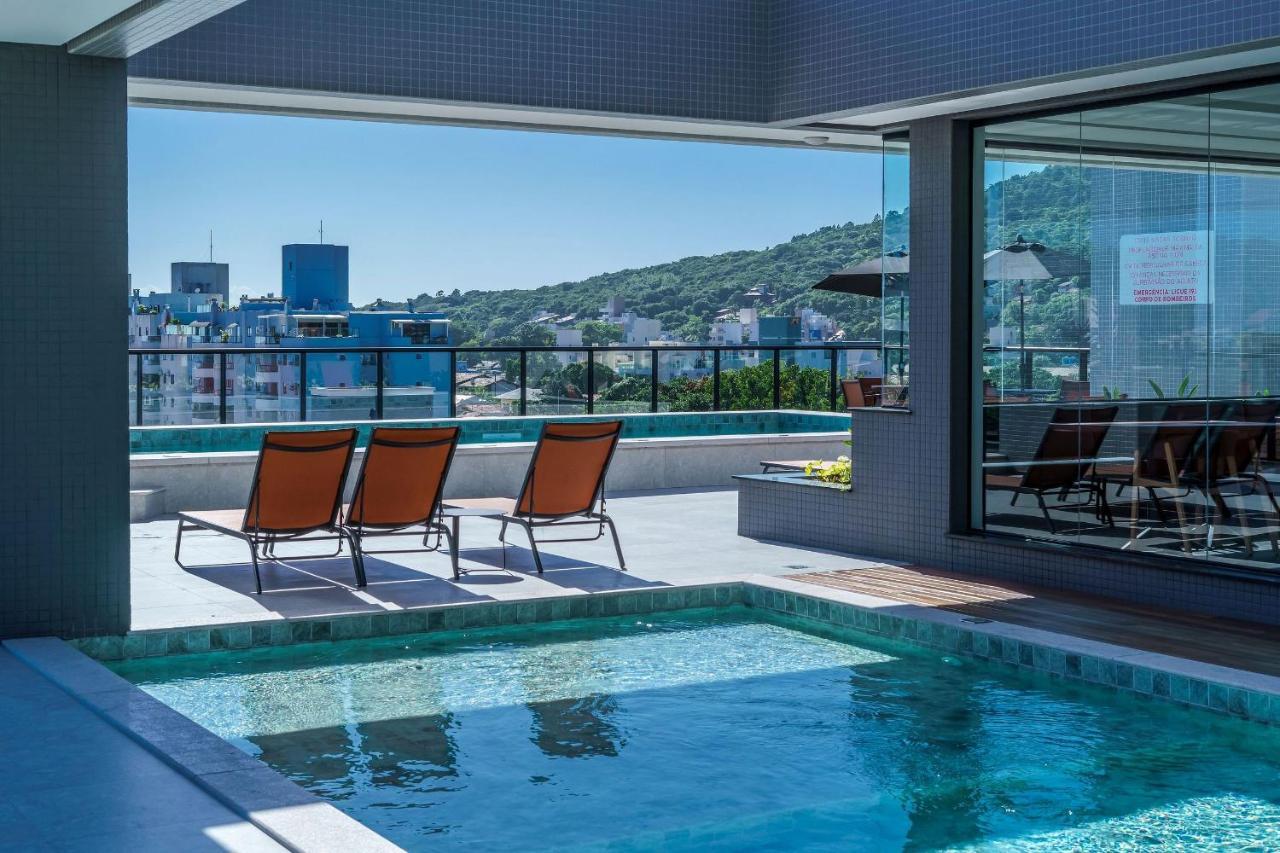 Adra 301 - Apartamento No Centro De Bombinhas - Rooftop Com Piscina E Academia - A Poucos Metros Da Praia - Exterior foto