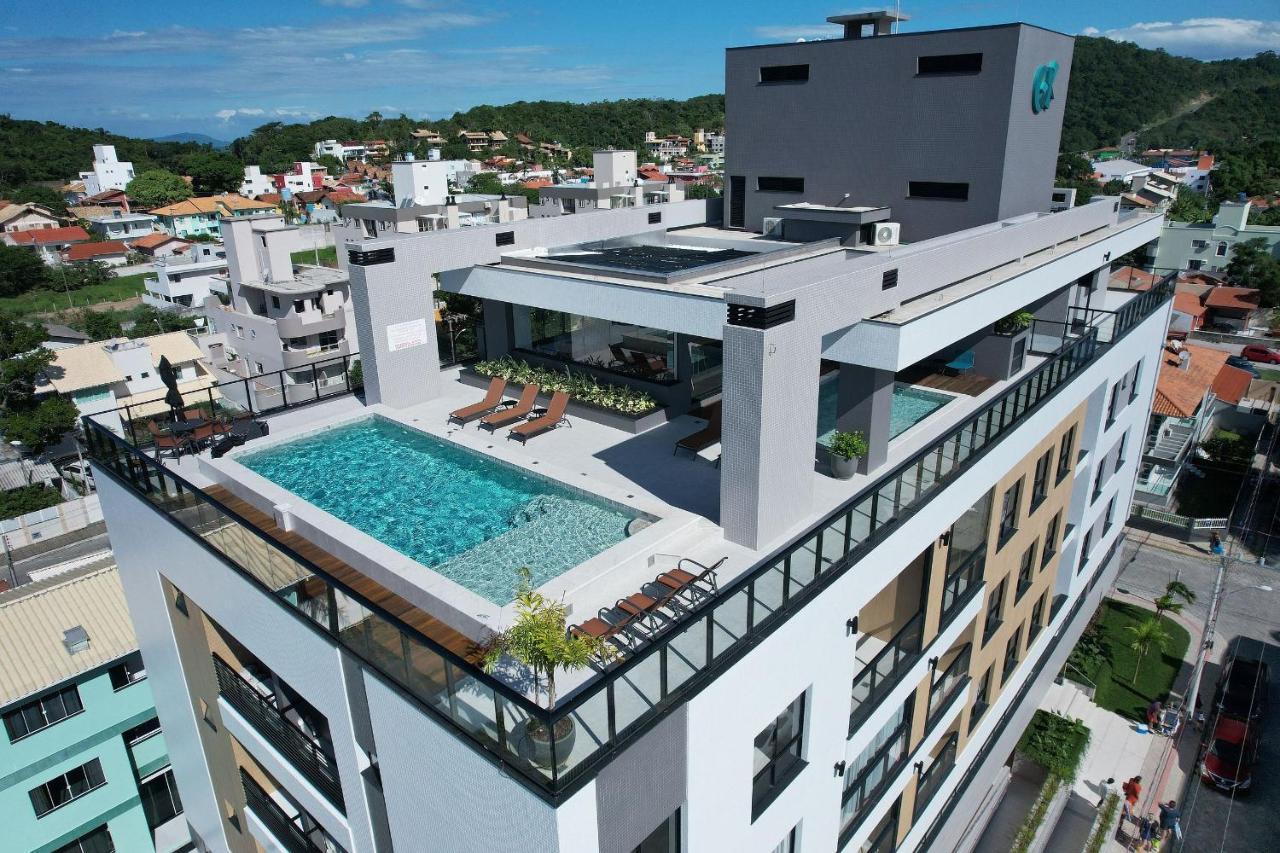 Adra 301 - Apartamento No Centro De Bombinhas - Rooftop Com Piscina E Academia - A Poucos Metros Da Praia - Exterior foto