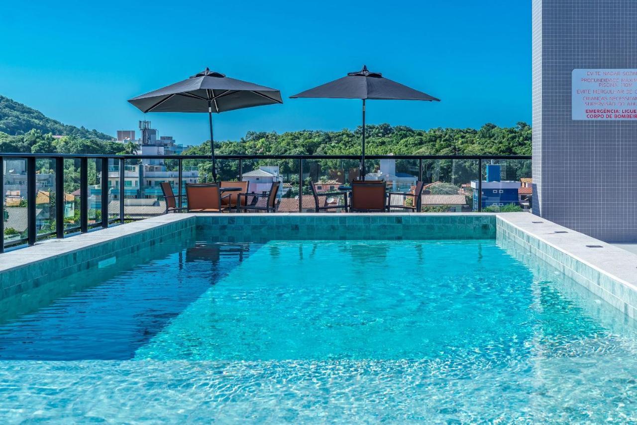 Adra 301 - Apartamento No Centro De Bombinhas - Rooftop Com Piscina E Academia - A Poucos Metros Da Praia - Exterior foto